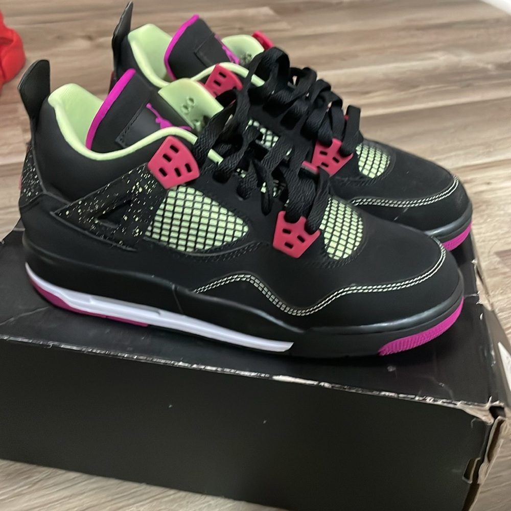 Jordans retro 4 2015 Exclusive 30th anniversary edition Black Fuchsia Lime